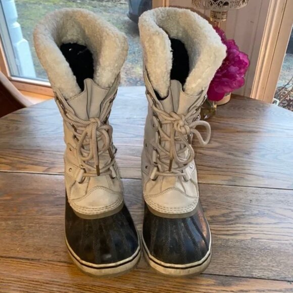 SOREL Joan of Arctic waterproof felt lined boot/11/nice condition/euro 42 - Picture 2 of 10